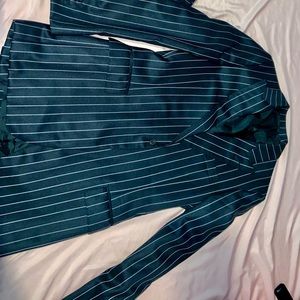 Loved this classic set for women :)